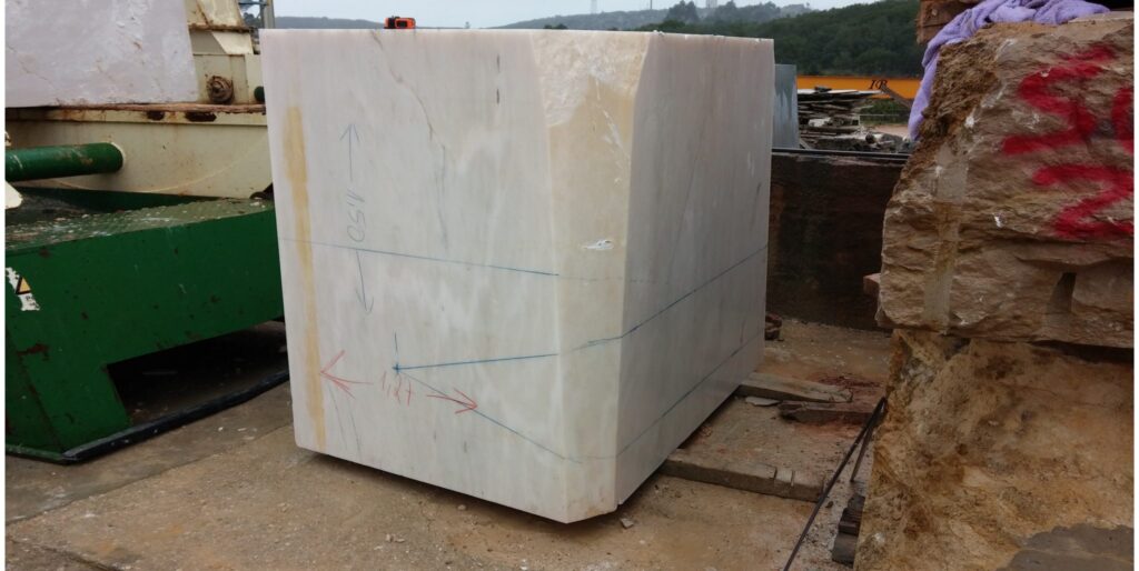 The making of a marble sculpture - 01 The making of a marble sculpture - 01
